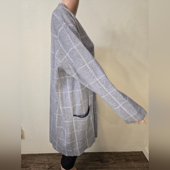 Tahari Cardigan Womens 2x Gray Plaid Open Front Soft Pockets Longline - Picture 9 of 11